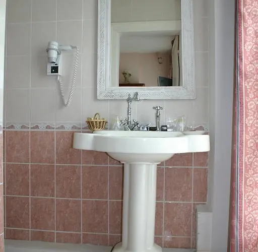 Au Chateau Des Thermes 2*